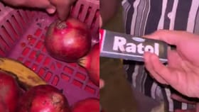 मुंबईच्या फळविक्रेत्याचा भयानक प्रताप, Video पाहून फळं खाणं सोडून.