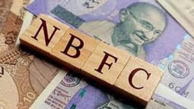 सगळं सोडा, NBFC क्षेत्रात कमाईची संधी, ‘या’ कंपन्या ठरतील फायदेशीर.