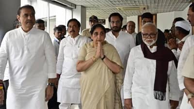 दोन्ही राष्ट्रवादीच्या विलिनीकरणाबाबत अत्यंत मोठी बातमी, थेट बैठकीत...