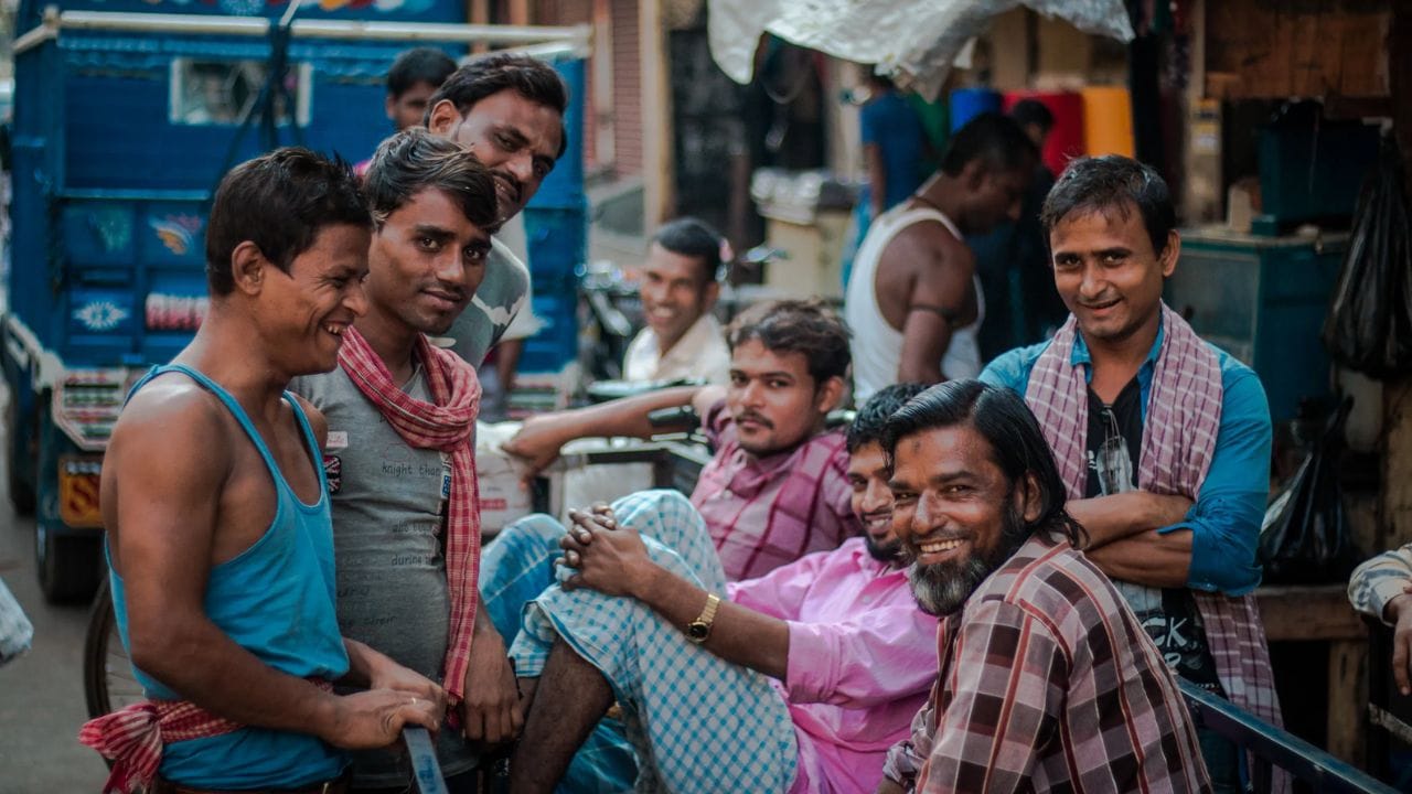 इतर लोकप्रिय नावे: 'संतोष' हे भारतातील सहाव्या क्रमांकाचे सर्वात लोकप्रिय नाव आहे. या नावाचे भारतात सुमारे 34 लाख लोक आहेत.