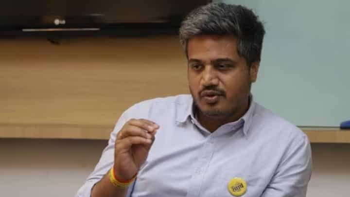 Rohit Pawar | अजितदादांच्या विमान अपघाताबाबत मला शंका, रोहित पवारांचा खळबळजनक दावा Rohit Pawar | अजितदादांच्या विमान अपघाताबाबत मला शंका, रोहित पवारांचा खळबळजनक दावा