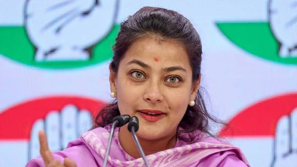 Praniti Shinde | संविधान वाचवण्याचा निर्णय घेऊन आम्ही राजकारणात आलोय; प्रणिती शिंदे यांचे सोलापूरमध्ये स्पष्ट विधान