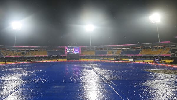 PAK vs NZ : पावसाकडून पाकिस्तानचा गेम, सेमी फायनलमधून पत्ता कट! न्यूझीलंडच्या अडचणीत वाढ