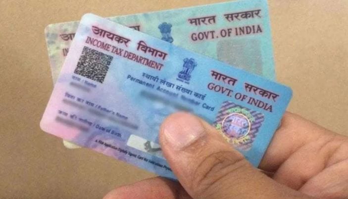 पॅन नंबरमध्ये पहिले तीन अक्षरं हे इंग्रजी वर्णमालेचे असतात. त्यानंतर इतर कोणतेही अक्षरं असतात. चौथे अक्षर हे पॅनकार्ड कोणत्या श्रेणीतील आहे, याची माहिती देते. तुमच्या पॅनकार्डमध्ये जर P हे इंग्रजी अक्षर असेल तर हे पॅनकार्ड एका व्यक्तीचे आणि वैयक्तिक आहे असा त्याचा अर्थ होतो.