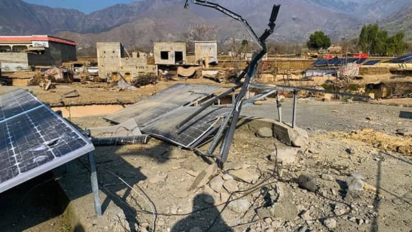 Pakistan Afganistan War : मोठी बातमी, बदला घेताना अफगाणिस्तानने एअरस्ट्राईकमध्ये आसिम मुनीरच्या जवळच्या माणसालाच संपवलं