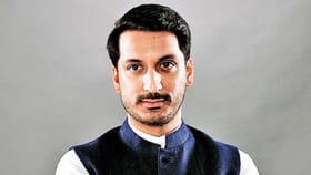 विलीनीकरणाचे दरवाजे बंद? पार्थ पवारांना मिळणार पक्षात मोठी जबाबदारी.