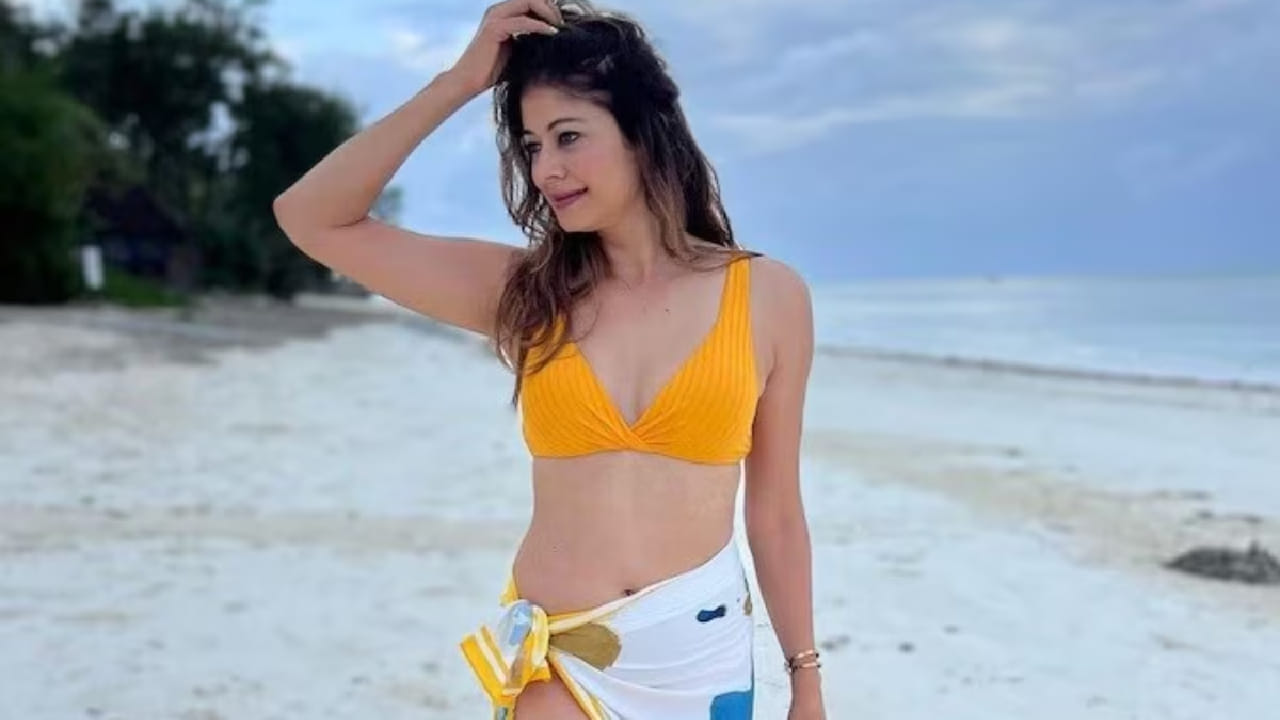 बॉलिवूडमध्ये अशा काही अभिनेत्री आहेत, ज्यांनी फार कमी चित्रपट केले मात्र, त्यांची संपत्ती पाहून तुम्हाला देखील धक्का बसेल. आज आम्ही तुम्हाला अशाच एका अभिनेत्रीबद्दल सांगणार आहोत. जी 700 कोटींची मालकीण आहे. 