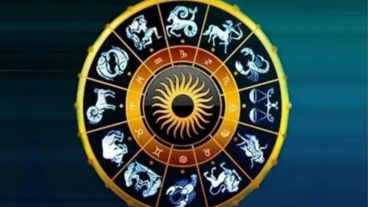 फेब्रुवारी महिना काही राशींसाठी खूपच चांगला असणार आहे. तर काही राशींपुढे नवे आव्हान उभे राहण्याची शक्यता आहे. 3 फेब्रुवारी ते 6 फेब्रुवारी या दिवशी अनुक्रमे बुध आणि शुक्र ग्रह राशी बदलणार आहेत. त्यामुळेच अनेक राशींवर त्याचा परिणाम पडणार आहे. 