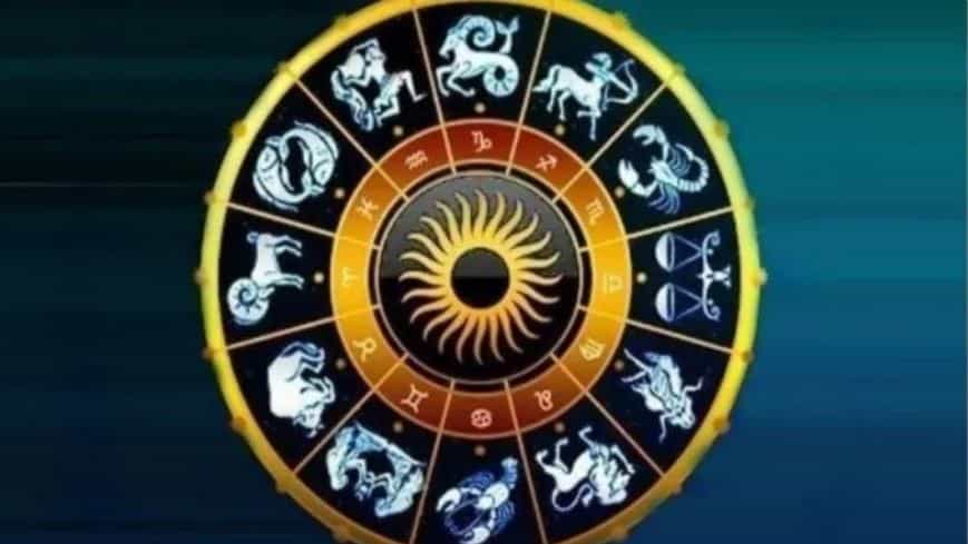 फेब्रुवारी महिना काही राशींसाठी खूपच चांगला असणार आहे. तर काही राशींपुढे नवे आव्हान उभे राहण्याची शक्यता आहे. 3 फेब्रुवारी ते 6 फेब्रुवारी या दिवशी अनुक्रमे बुध आणि शुक्र ग्रह राशी बदलणार आहेत. त्यामुळेच अनेक राशींवर त्याचा परिणाम पडणार आहे.
