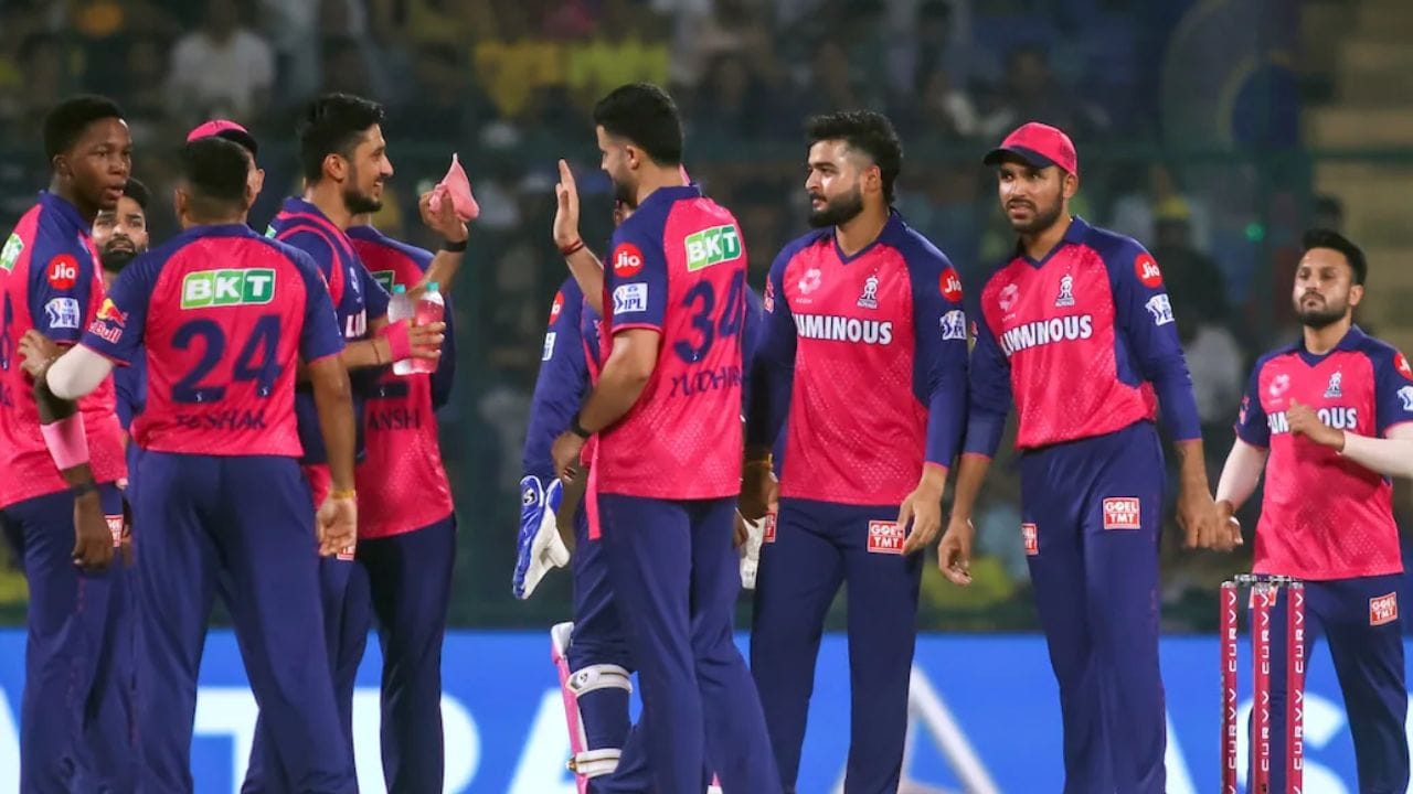 IPL 2026 : राजस्थान रॉयल्सला मिळाला नवा कर्णधार, 24 वर्षीय खेळाडू करणार संघाचे नेतृत्व IPL 2026 : राजस्थान रॉयल्सला मिळाला नवा कर्णधार, 24 वर्षीय खेळाडू करणार संघाचे नेतृत्व