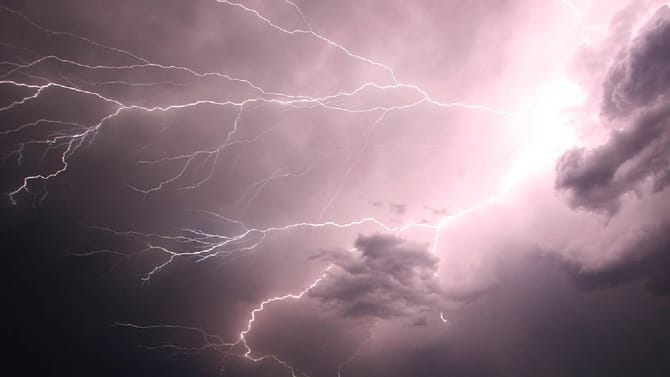 अवकाळीचं मोठं संकट राज्यावर! तब्बल 9 जिल्ह्यांत अलर्ट, वादळी वाऱ्यासह