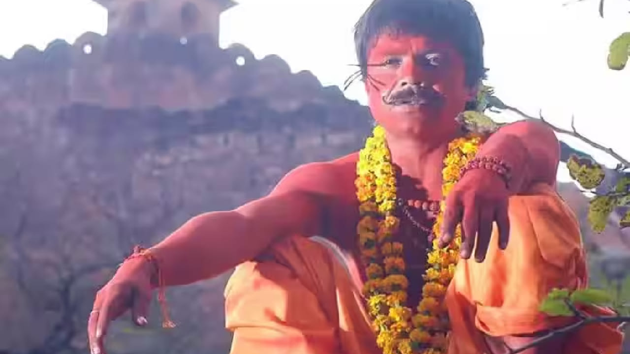 अक्षय कुमार स्टारर ‘भूल भुलैया’मध्ये छोटा पंडित ही राजपाल यादवची भूमिका आजही लोक विसरू शकलेले नाहीत. या चित्रपटाच्या यशामागे त्याच्या कॉमेडीचा मोठा वाटा होता. हा चित्रपट जिओ हॉटस्टारवर पाहू शकता.