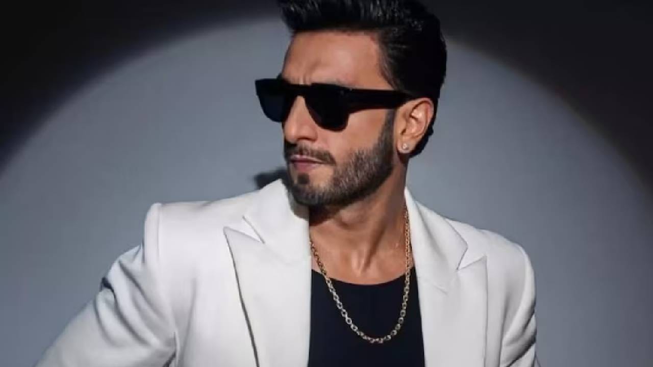 'धुरंधर'च्या यशानंतर रणवीर गँगस्टर्सच्या निशाण्यावर; धमकीबाबत मोठी माहिती उघड 'धुरंधर'च्या यशानंतर रणवीर गँगस्टर्सच्या निशाण्यावर; धमकीबाबत मोठी माहिती उघड