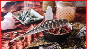 होळी: घरातून अगोदर बाहेर काढा 'या' वस्तू.