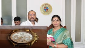 मुंबईच्या महापौरांच एक कोटीचं घड्याळ? ट्रोल होताच रितू तावडे...