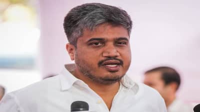 Rohit Pawar : समोरच लोढा साहेबांचं घर आहे, दीडवर्षातलं सीसीटीव्ही फुटेज काढा, त्यातून...रोहित पवार यांचा मोठा दावा