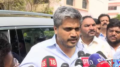 शरद पवार, पार्थ पवार यांच्यासोबतच्या बैठकीनंतर रोहित पवार यांचे मोठे विधान, थेट म्हणाले, पवार कुटुंब..