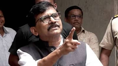 Sanjay Raut : आदल्यादिवशी एक विमान सूरतला जातं, दुसऱ्यादिवशी तेच विमान अजितदादांना...राऊत यांचं मोठं वक्तव्य