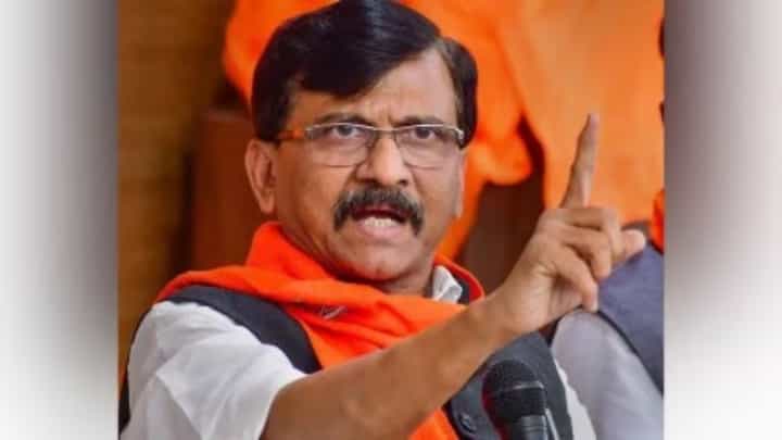 देश विकायला काढताना मोदी कोणाशी बोलत होते? राऊतांचा खोचक प्रश्न देश विकायला काढताना मोदी कोणाशी बोलत होते? राऊतांचा खोचक प्रश्न