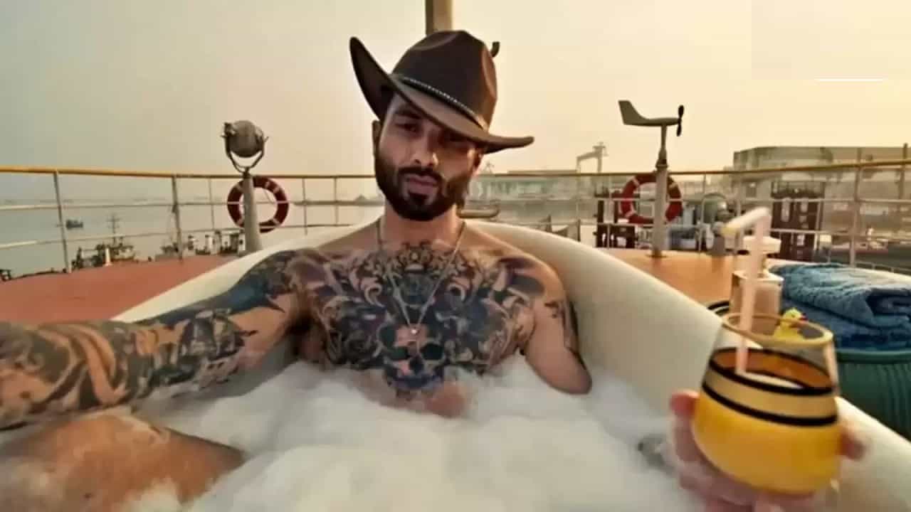 शाहिद कपूरच्या अडचणीत वाढ... कुख्यात गुंडाच्या मुलीमुळे सेलिब्रिटी कायद्याच्या कचाट्यात