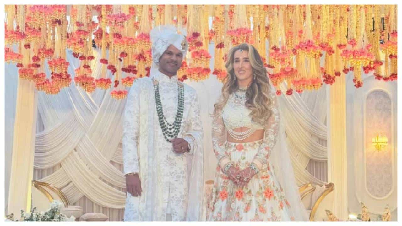 क्रिकेटपटू शिखर धवन पुन्हा लग्नाच्या बेडीत अडकला, युझवेंद्र चहलने सांगितलं की...