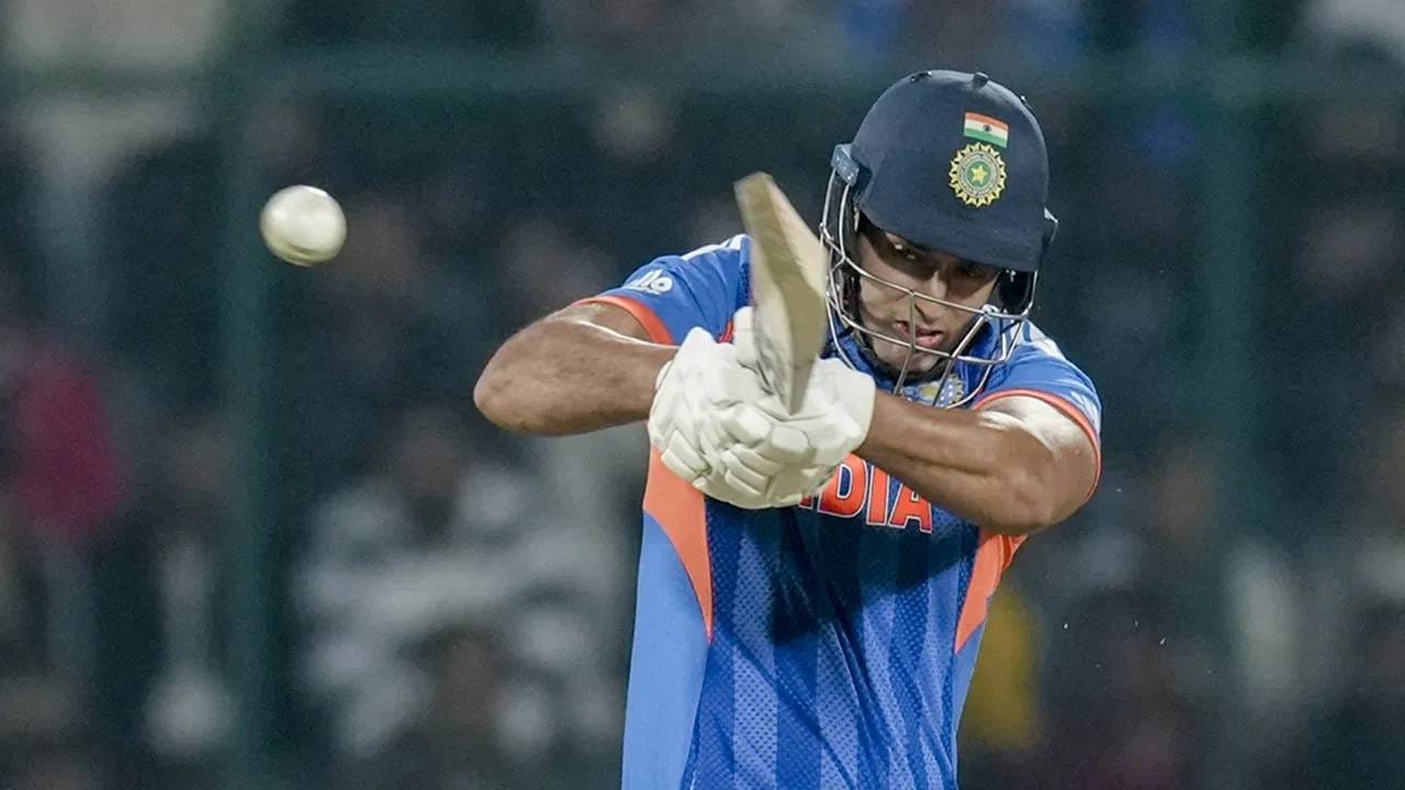 शिवम दुबेची ही खेळी खूपच खास राहिली . त्याने पहिल्यांदा टी20 वर्ल्डकप स्पर्धेत 50हून अधिक धावा केल्या. शिवम दुबेने पाकिस्तानविरुद्धही चांगली कामगिरी केली होती. (Photo: PTI)