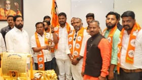 मोठी बातमी! एकनाथ शिंदेंनी डाव टाकला, शिवसेनेत मोठा पक्षप्रवेश.