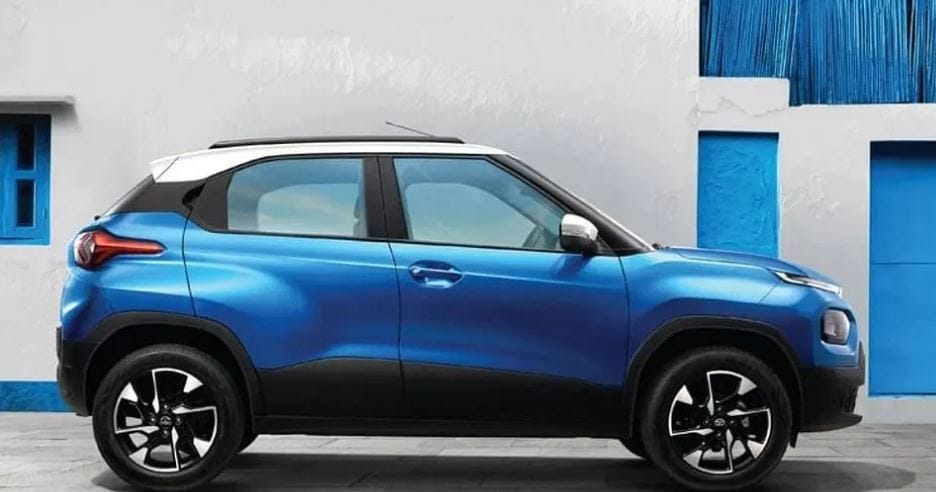 परंतु टाटा मोटार्सच्या या कारमुळे तुमचे स्वत:ची कार असण्याचे स्वप्न पूर्ण होऊ शकते. विशेष म्हणजे त्यासाठी तुम्हाला डाऊन पेमेंटही कमी लागेल. ईएमआयदेखील तुम्हाला कमी येऊ शकतो. या कारचे नाव टाटा पंच असे आहे. 