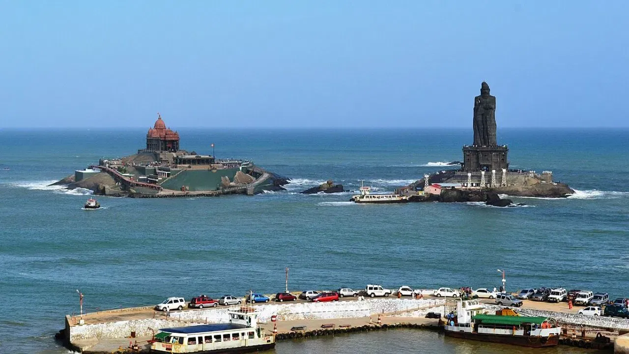 तीन समुद्रांनी वेढलेले राज्य: भारत हा तीन बाजूंनी समुद्राने वेढलेला देश आहे, परंतु भारतातील तमिळनाडू हे असे राज्य आहे ज्याला तीन समुद्रांचा संगम लाभला आहे.