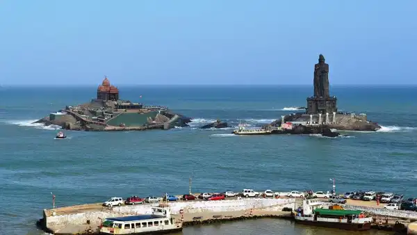 तीन समुद्रांनी वेढलेले राज्य: भारत हा तीन बाजूंनी समुद्राने वेढलेला देश आहे, परंतु भारतातील तमिळनाडू हे असे राज्य आहे ज्याला तीन समुद्रांचा संगम लाभला आहे.