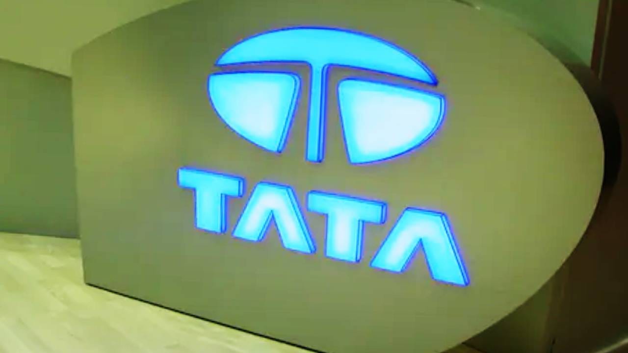 टाटा इन्व्हेस्टमेंट कॉर्पोरेशन कंपनीचा शेअर आज बाजारात 13 टक्क्यांनी वधारला. एक दिवसाचा हा उच्चांक आहे. हा शेअर 727.40 रुपयांवर पोहचला आहे. गुरूवारी बाजारात एक वृत्त दाखल होताच शेअरमध्ये उसळी आली. त्या एका वृत्ताने या शेअरने मोठी घोडदौड केली. 