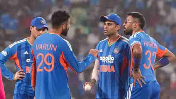 IND vs PAK : वर्ल्ड कपमध्ये पाकिस्तानने भारताविरूद्धच्या सामन्यावर बहिष्कार घातलाय, तरीही टीम इंडिया 15 तारखेला श्रीलंकेमध्ये का जाणार? कारण काय?