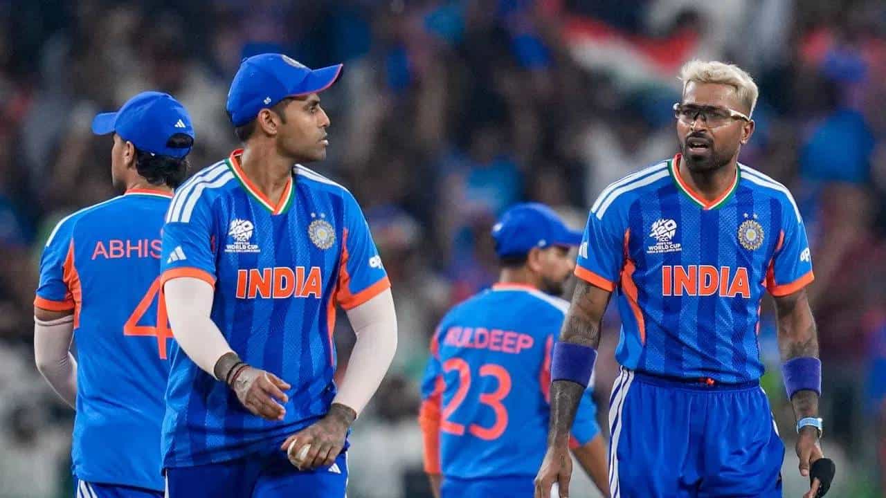 T20 WC 2026 : टीम इंडियाच्या सेमीफायनल प्रवेशावरुन पाकिस्तानच्या दिग्गज क्रिकेटपटूचा भारतीयांना चीड आणणारा दावा