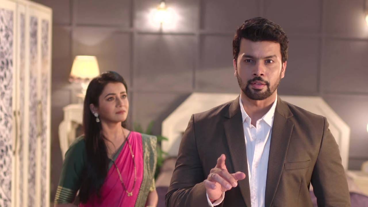 सायलीच्या कामाची जबाबदारी घेतलेला अर्जुन यापुढे स्वयंपाकघर आणि संपूर्ण घराची जबाबदारी खांदयावर घेणार आहे. तर सायली अर्जुनच्या भूमिकेत शिरून ऑफिस आणि कोर्टाच्या कामांची जबाबदारी स्वीकारणार आहे. 
