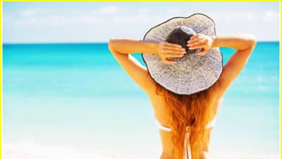 तुम्ही बीचवर फिरायला गेलात तर घरी चुकूनही आणू नका या 5 गोष्टी