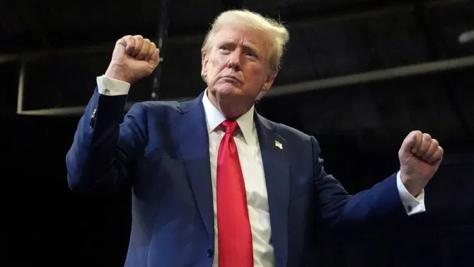 ट्रम्प यांनी भारतासह जगाची झोप उडवली; टॅरिफमध्ये पुन्हा मोठी वाढ