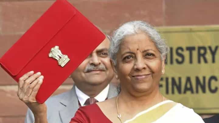 Union Budget 2026 : देशात पहिल्यांदाच रविवारी अर्थसंकल्प सादर होणार! Union Budget 2026 : देशात पहिल्यांदाच रविवारी अर्थसंकल्प सादर होणार!