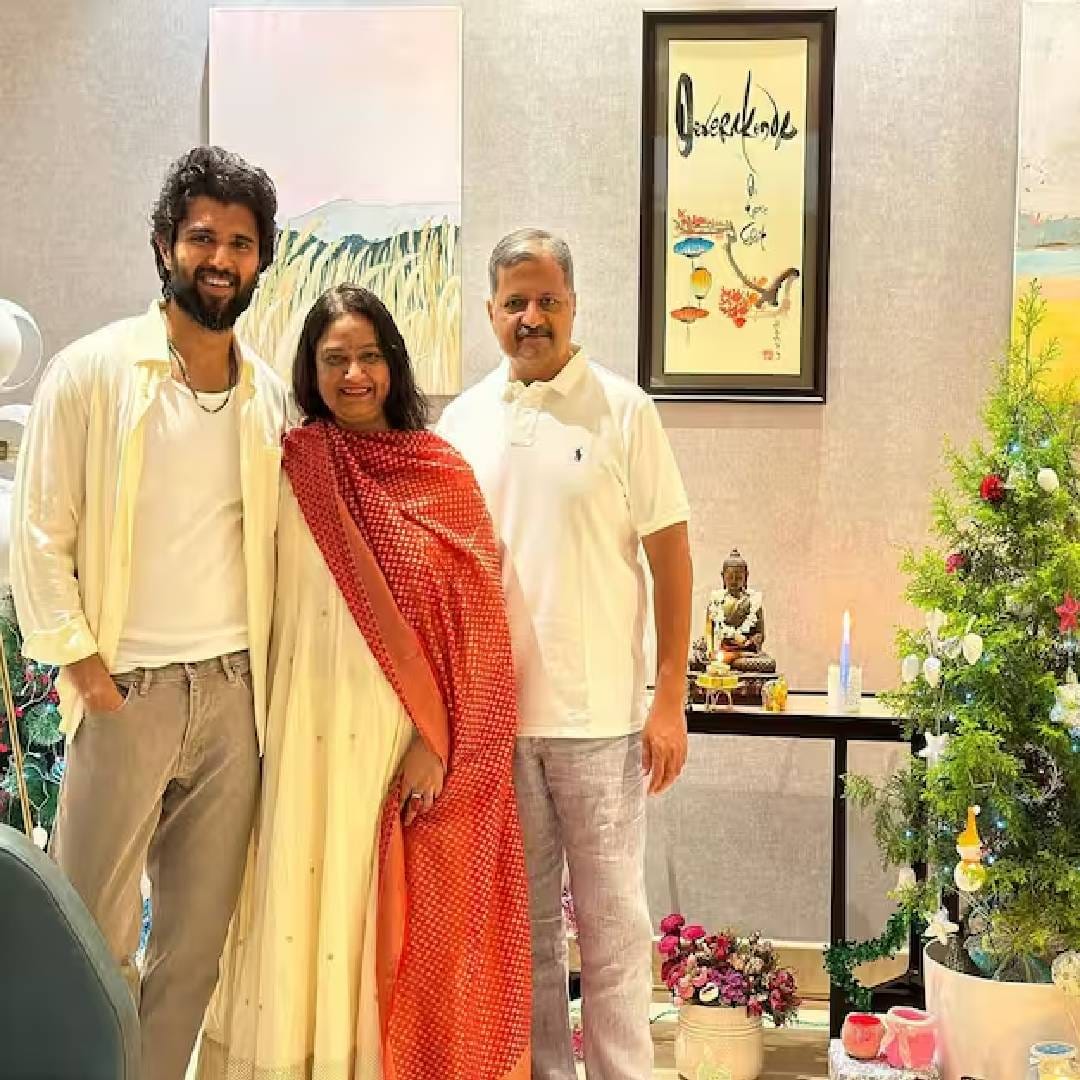 रश्मिका मंदानाचा पती आणि अभिनेता विजय देवरकोंडा याने 2019 मध्ये 15 कोटी रुपयांना हे घर खरेदी केलं होतं. त्याच्या सोशल मीडियावरील फोटोंमध्ये या घराची झलक पहायला मिळते. 
