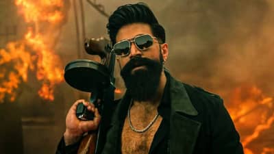 टॉक्सिकची कथा लीक, यश साकारतोय खतरनाक गँगस्टरची भूमिका? 1940 च्या दशकातला गोव्यातला सेट