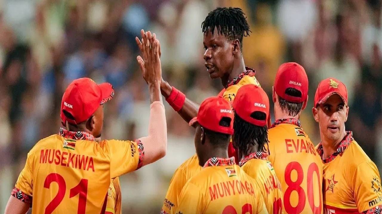 खरंतर भारताच्या एवढ्या विशाल लक्ष्यासमोर झिम्बाब्वे सहज गुडघे टेकेल असं वाटलं होतं. पण त्यांनी चांगली लढत देण्याचा प्रयत्न केला. त्यांनी 20 ओव्हर्समध्ये 6 बाद 184 धावा केल्या. यात ओपनर ब्रायनच शतक 3 धावांनी हुकलं. त्याने नाबाद 97 धावांची खेळी केली. अन्य फलंदाजांकडून अपेक्षित साथ मिळाली नाही.