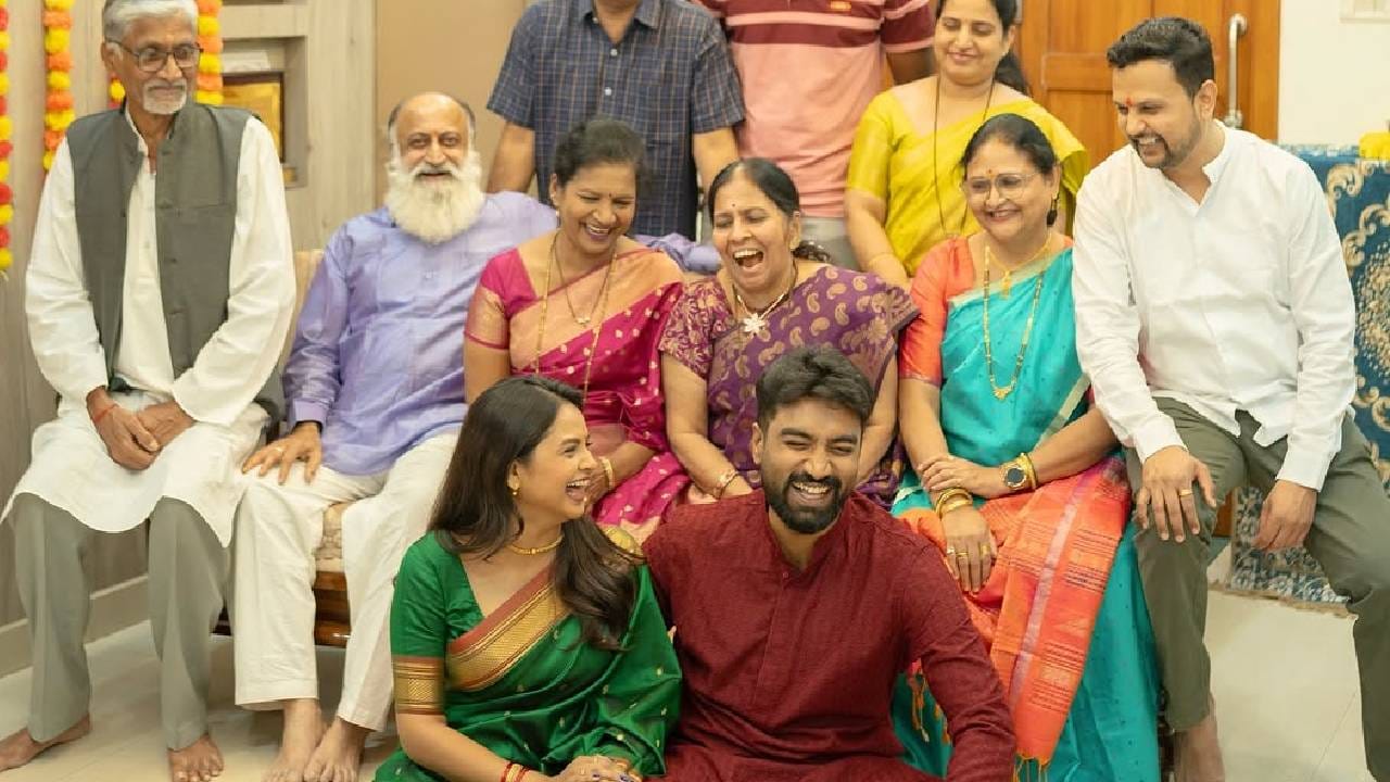 हाच मुकुंद म्हणजेच अंशुमन आता मोठा झाला असून तो लवकरच लग्नबंधनात अडकणार आहे. एका प्रसिद्ध टीव्ही अभिनेत्रीशी अंशुमनचं लग्न होणार आहे. या अभिनेत्रीने 'आई कुठे काय करते' या गाजलेल्या मालिकेत महत्त्वपूर्ण भूमिका साकारली होती. 
