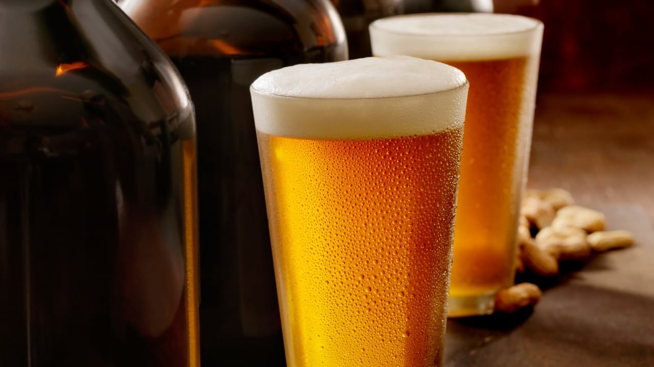 (डिस्क्लेमर: मद्यपान आरोग्यासाठी हानिकारक आहे. यामुळे कर्करोगासारखे गंभीर आजार होऊ शकतात. वरील माहिती केवळ सामान्य ज्ञानासाठी देण्यात आली आहे.)