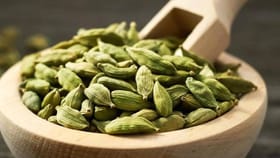 जेवण केल्यानंतर वेलची खाण्याची ही आहेत मोठी फायदे, चयापचय ते...