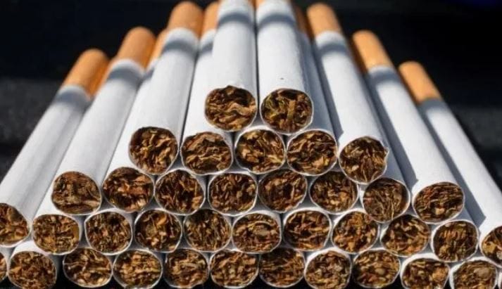 आता जुनी करप्रमणाली बंद करण्यात आली असून नव्या करप्रणालीनुसार एक्साईज ड्युटी, हेल्थ अँड नॅशनल सिक्योरिटी सेस आणि 40 टक्के जीएसटी आकारला जाईल. त्यामुळेच आता प्रत्येक सिगारेटचा भाव वाढणार आहे.