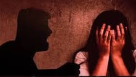 पुणे हादरले, विधवा आईचा मित्र निघाला नराधम, शाळेत सोडण्याचा बहाणा अन्.