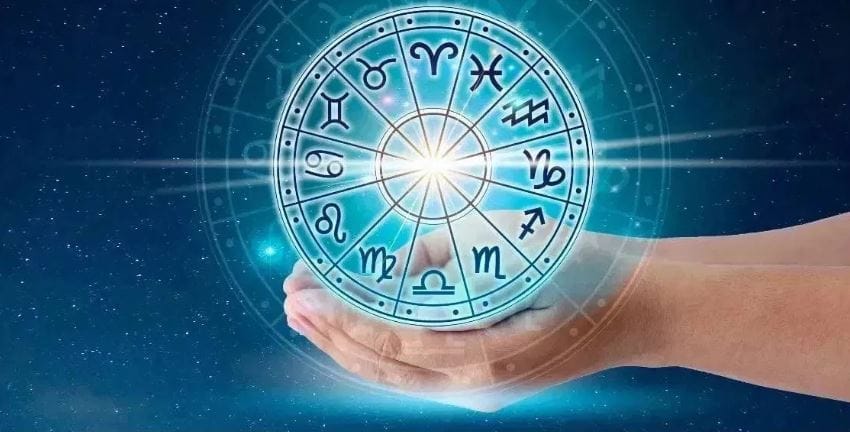 वृषभ राशीच्या लोकांनी स्वत:चा आत्मविश्वास वाढवण्याचा प्रयत्न करा. वडिलांच्या पुढाकाराने तुम्हाला तुमच्या आवडीची नोकरी मिळू शकते. आर्थिक नुकसान होण्याची शक्यत आहे त्यामुळे निर्णय घेताना काळजी घ्या.