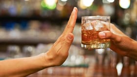 Alcohol Effects: आठवड्यात एकदा दारू पिणे किती सुरक्षित? तो दावा काय?.