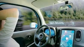 ड्रायव्हरलेस कारची टेस्ट सुरु, सेन्सर, रडारने सुसज्ज.