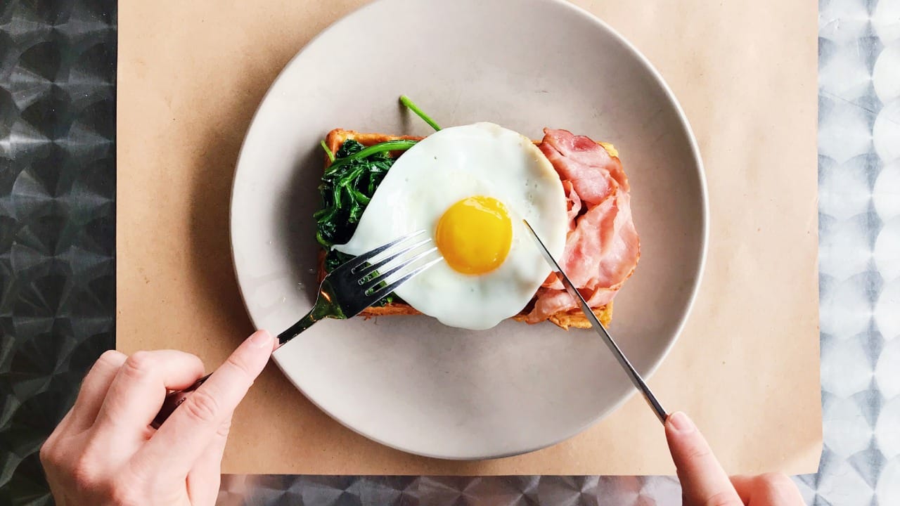 (डिस्क्लेमर : बातमीत दिलेल्या माहितीला आम्ही दुजोरा देत नाही. कोणताही उपचार करण्यापूर्वी तज्ज्ञ डॉक्टरांकडून वैद्यकीय सल्ला घेऊनच उपचार करावेत.)