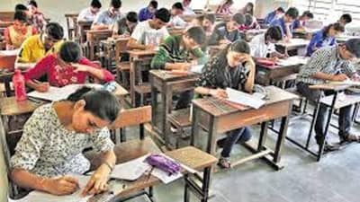 बारावीच्या पहिल्या पेपरला कॉपीचा सुळसुळाट, कुठे किती कारवाई? आकडेवारी समोर